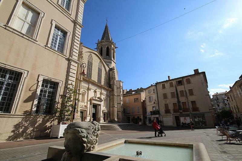 Chez Zabou Lägenhet Carpentras Exteriör bild